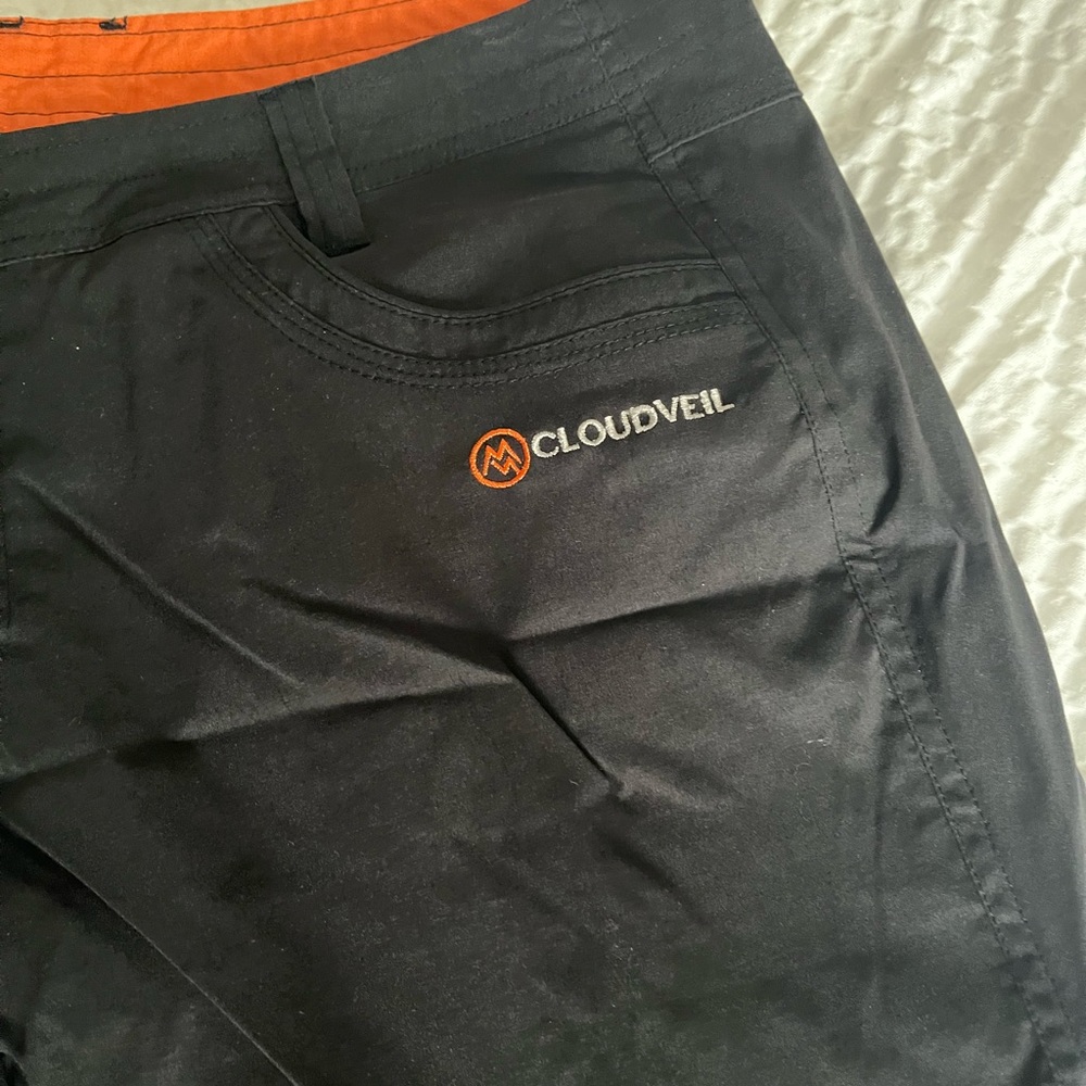 NWOT Clouveil pants